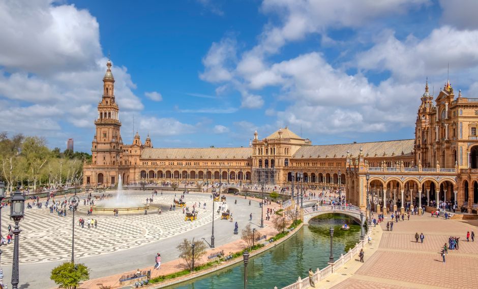 The first-day plan in Seville
